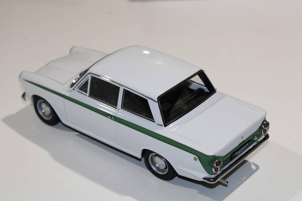 LOTUS CORTINA MKI BLANCHE AUTO ART 1/18°
