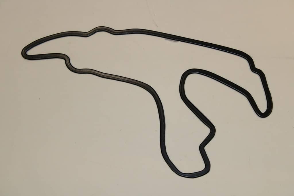 TRACE CIRCUIT VILLE DE SPA ACIER NOIR MURAL H32CM