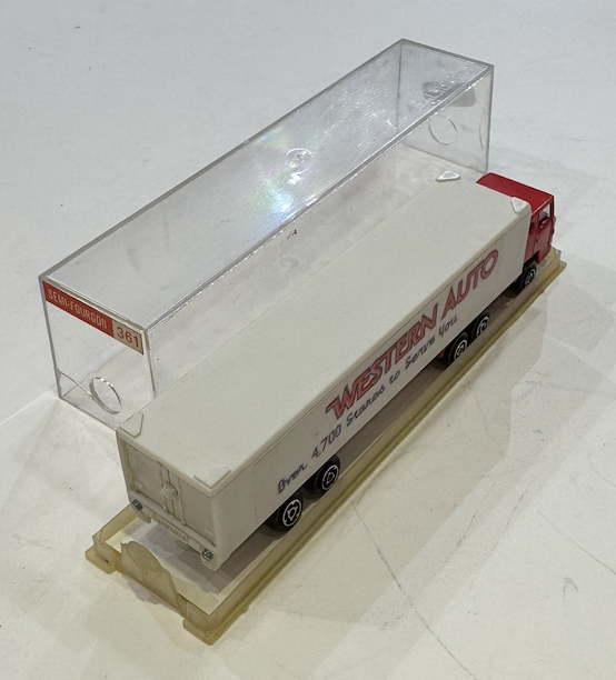 BERNARD CAMION SEMI REMORQUE WESTERN AUTO MAJORETTE 1/66