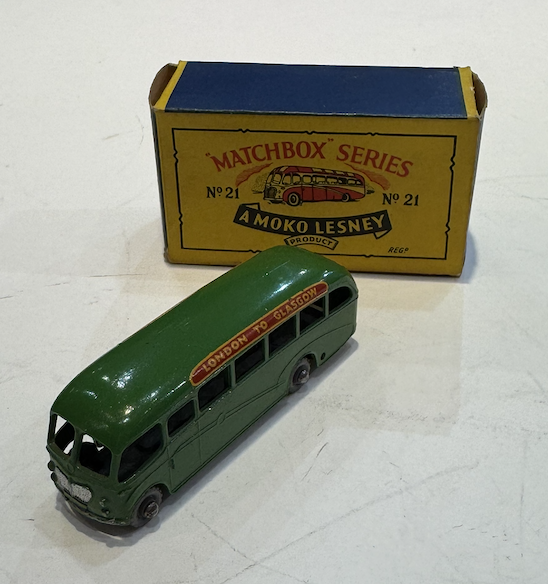 BUS "LONDON TO GLASGOW" - MATCHBOX 1/64