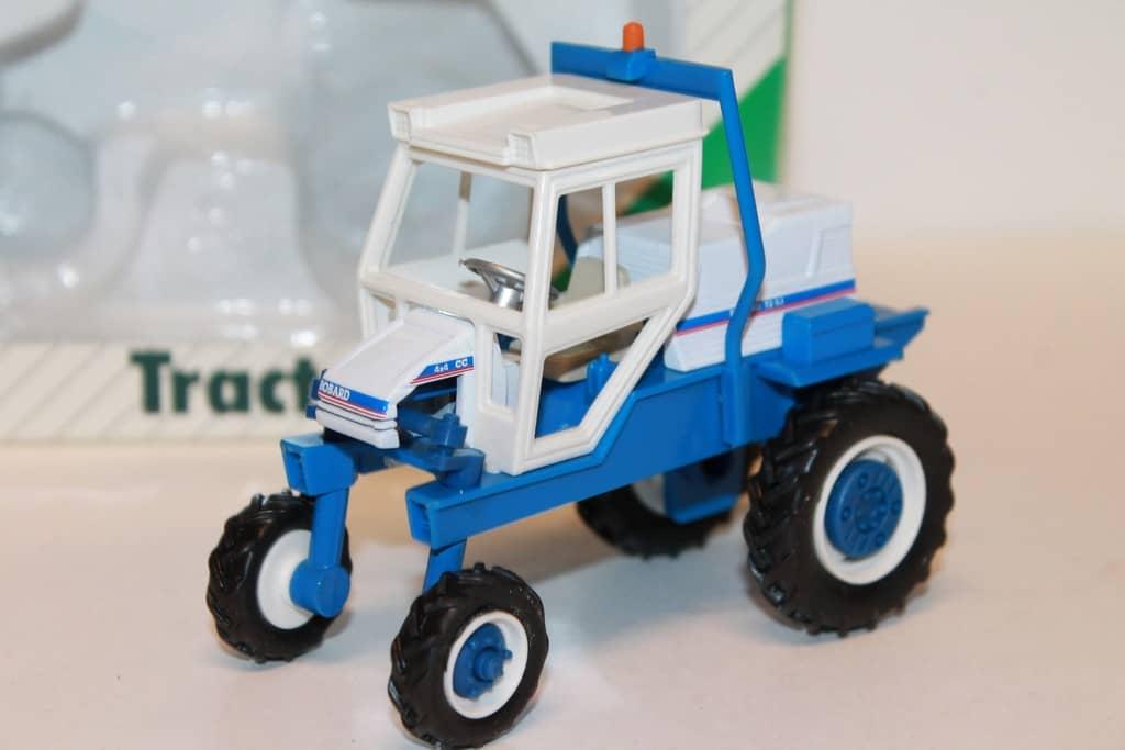 TRACTEUR BOBARD 72-53 1988 GREEN MONSTER 1/32°