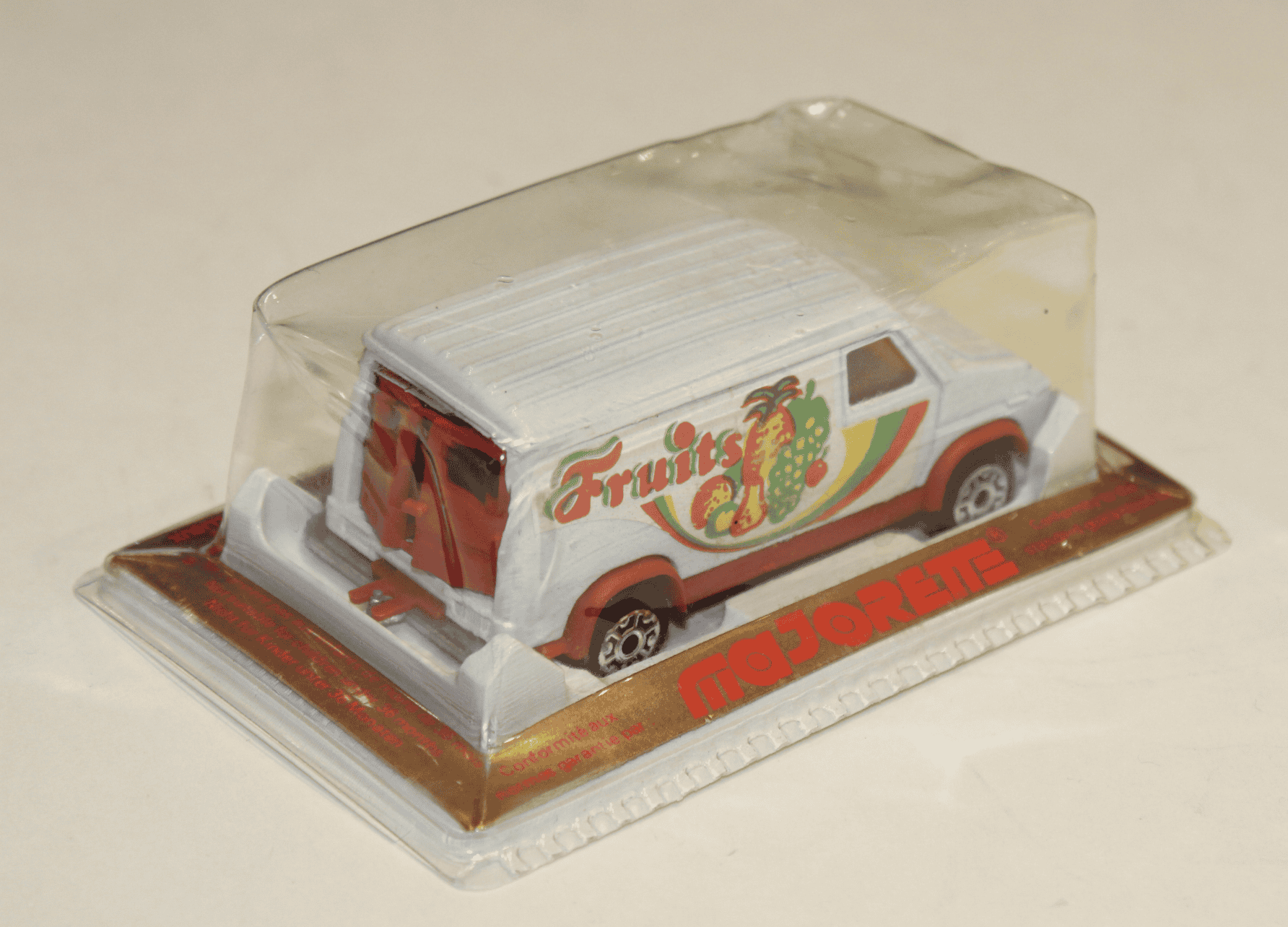 FOURGON PUB MAJORETTE 1/64