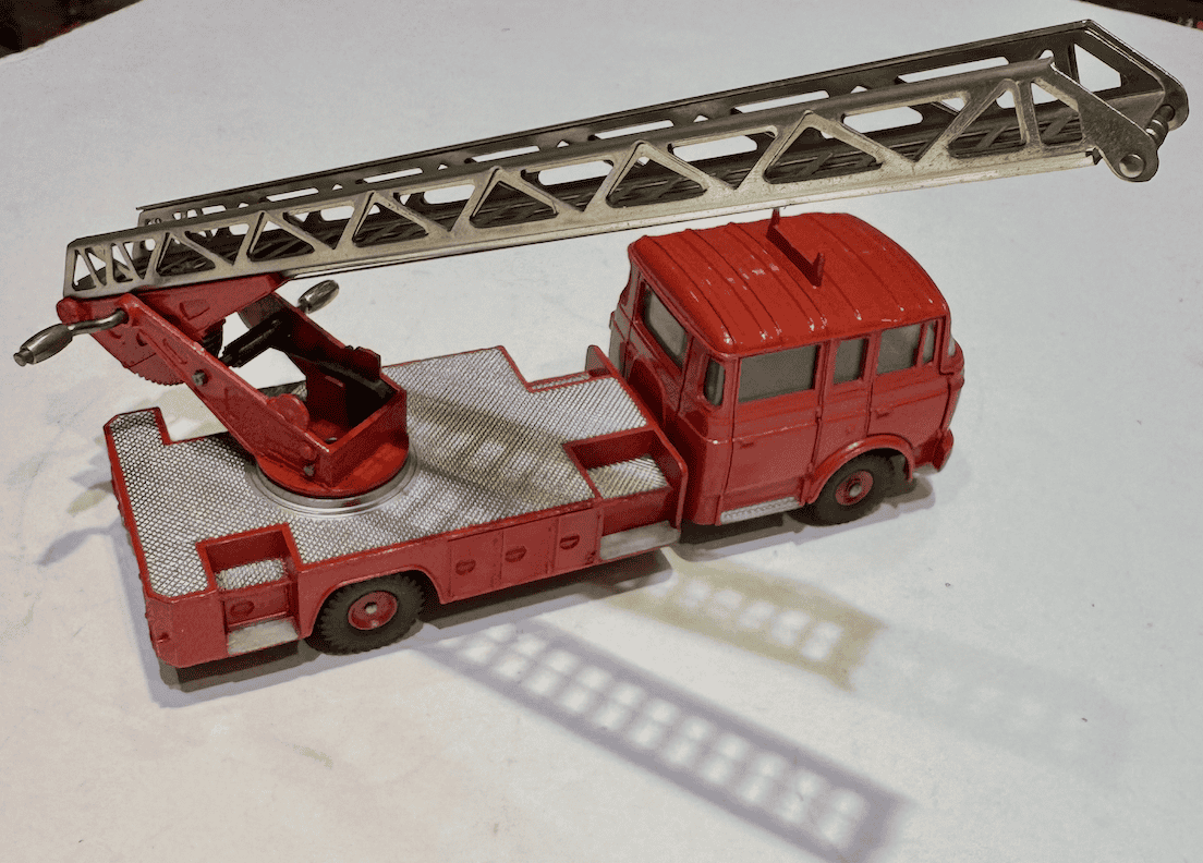 BERLIET GBK 6 POMPIER SUPER DINKY 1/43