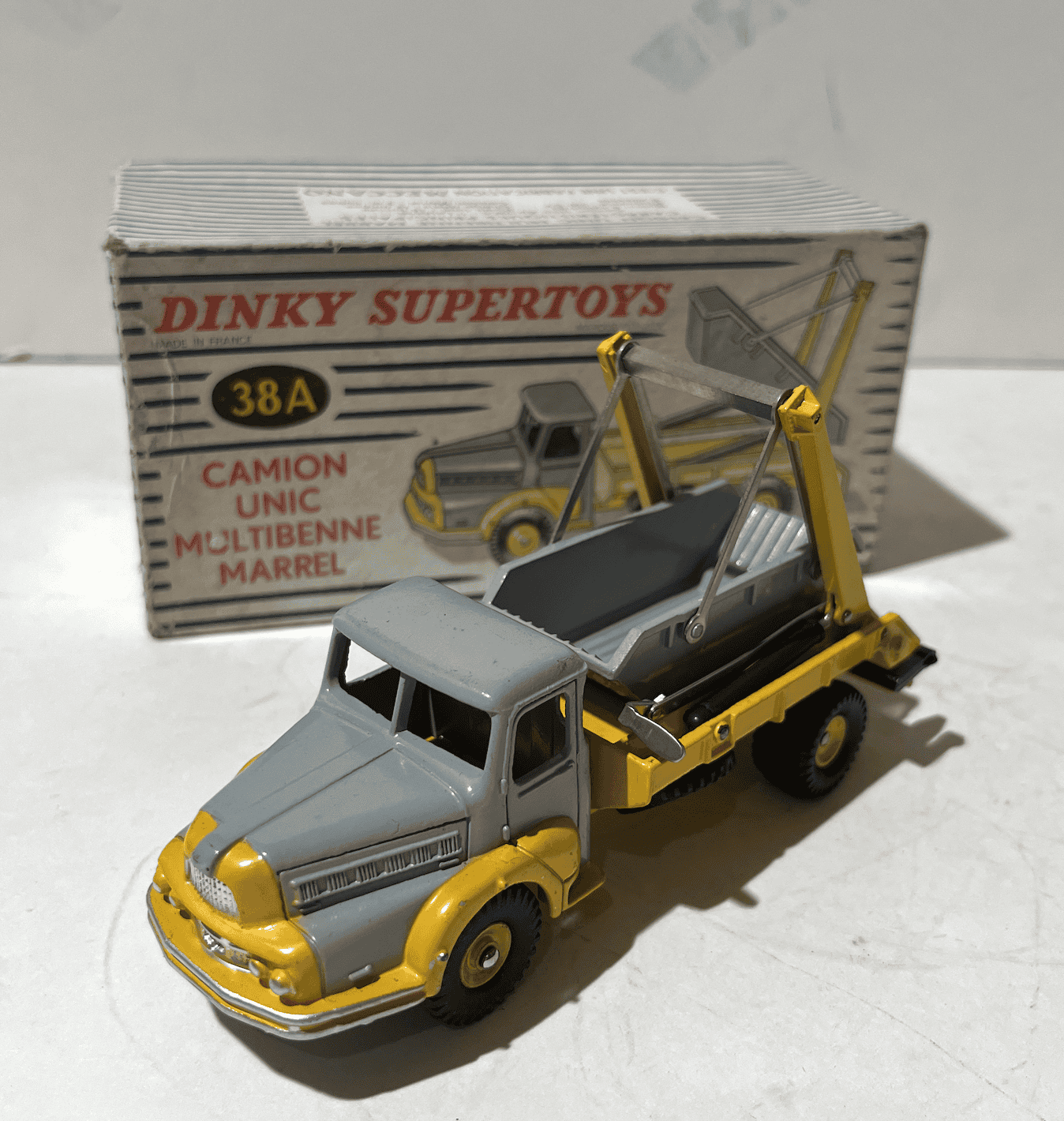 MULTIBENNE UNIC 1/43 DINKY TOYS