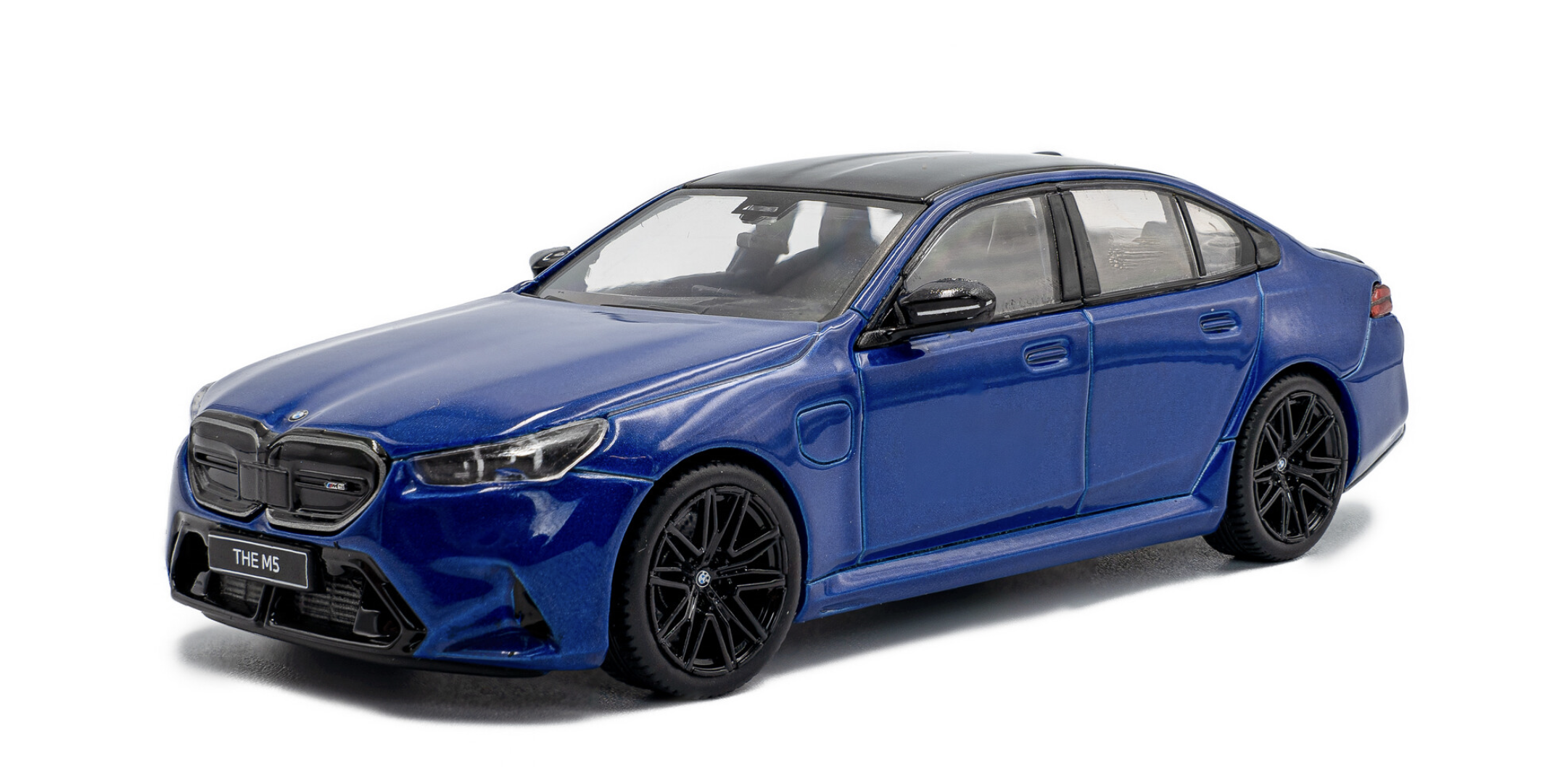 BMW M5 SEDAN BLUE SOLIDO 1/43