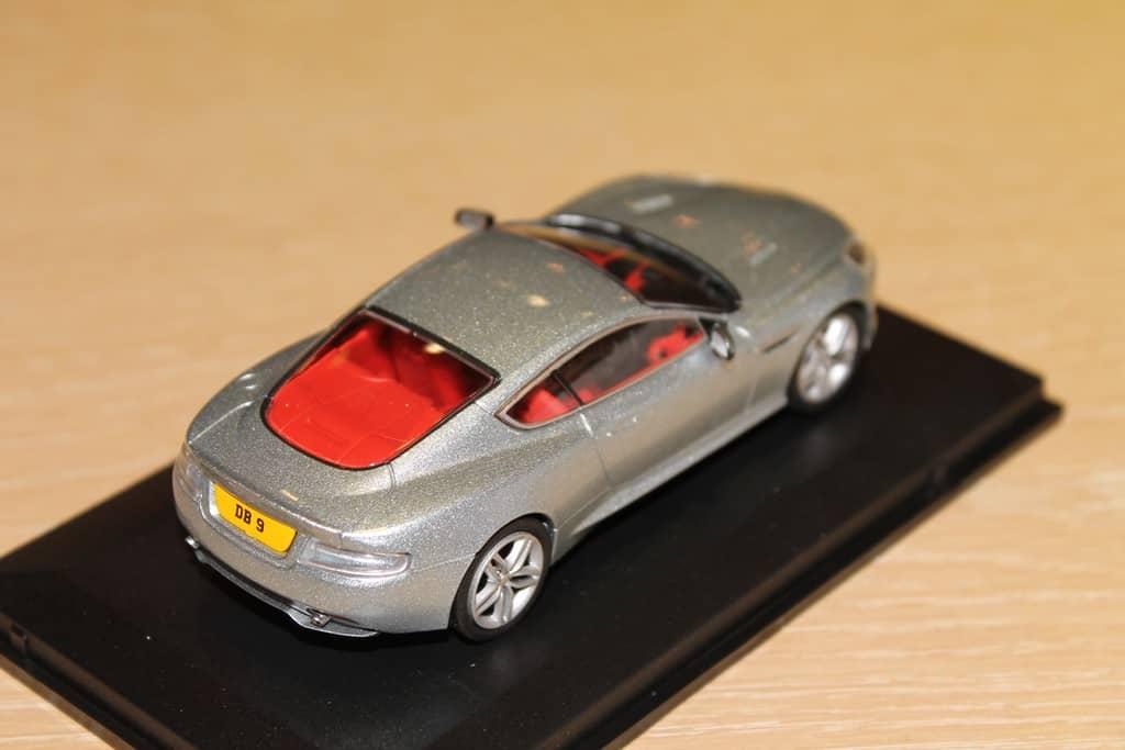ASTON MARTIN DB9 2015 ARGENT OXFORD 1/43°